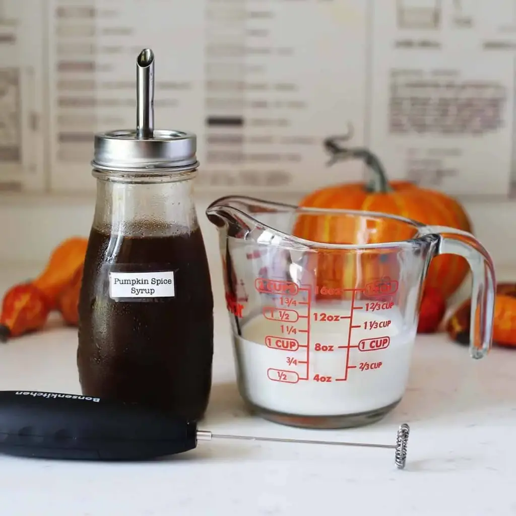 The Autumn Phenomenon: How to Master the Ultimate Copycat Starbucks Pumpkin Cream Cold Brew at Home